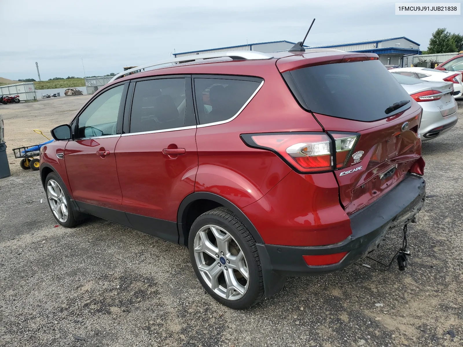 1FMCU9J91JUB21838 2018 Ford Escape Titanium