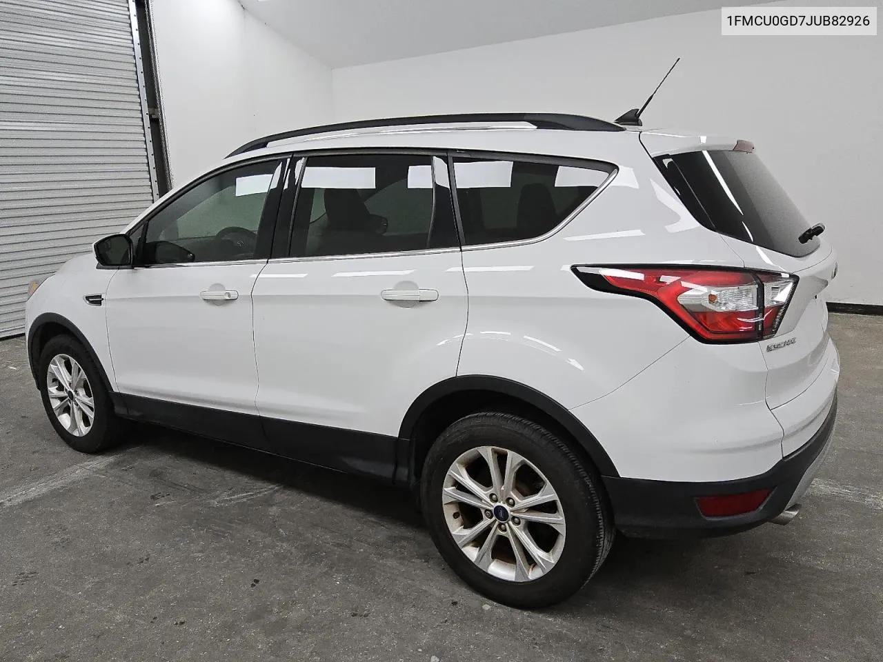 1FMCU0GD7JUB82926 2018 Ford Escape Se