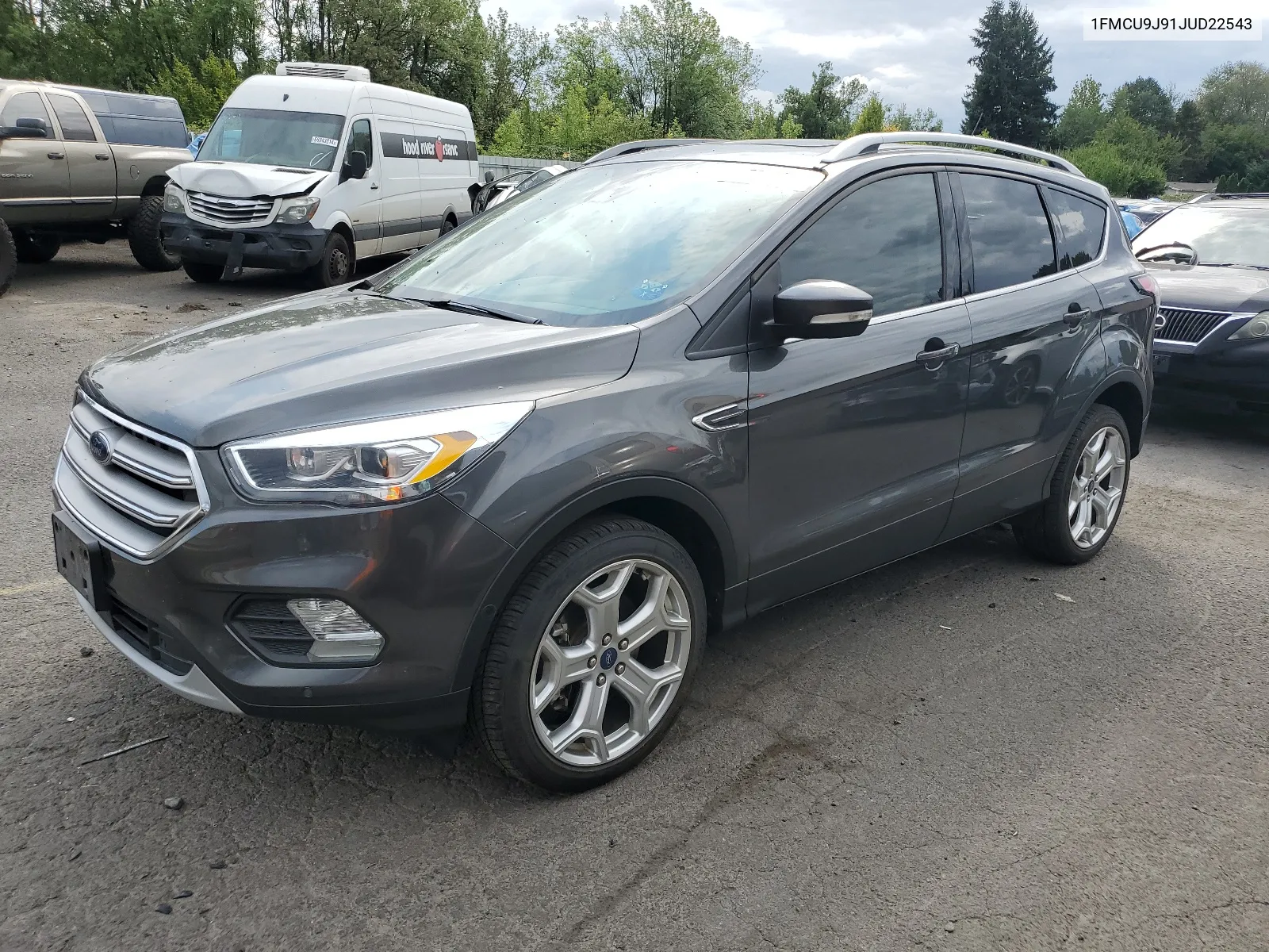 1FMCU9J91JUD22543 2018 Ford Escape Titanium