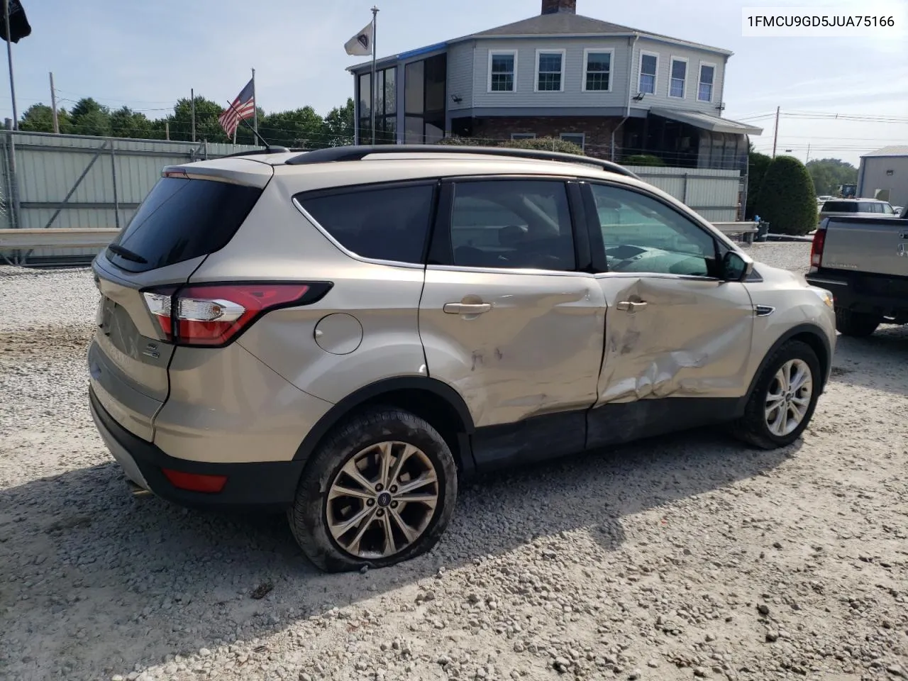 2018 Ford Escape Se VIN: 1FMCU9GD5JUA75166 Lot: 69297354