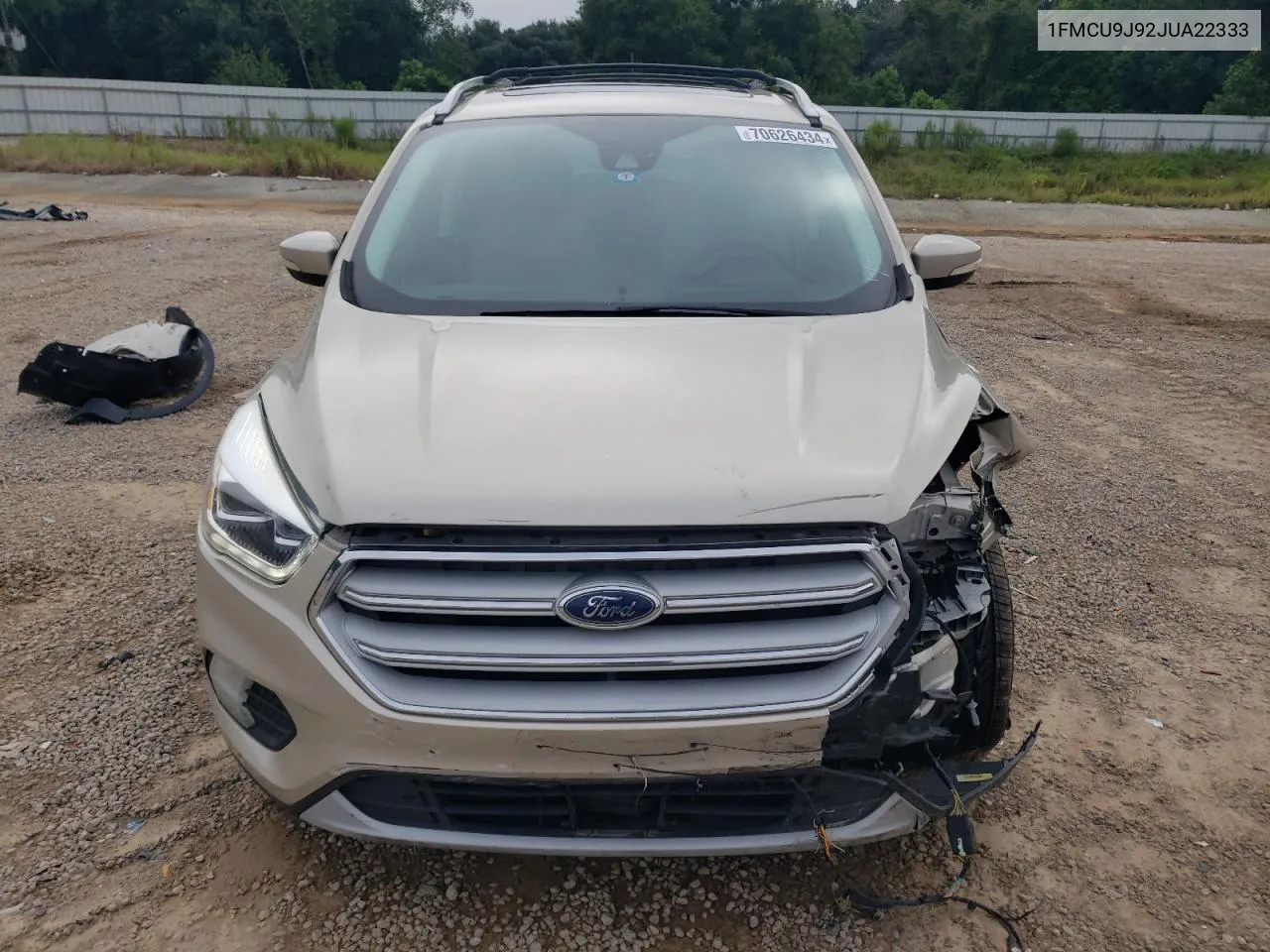 1FMCU9J92JUA22333 2018 Ford Escape Titanium