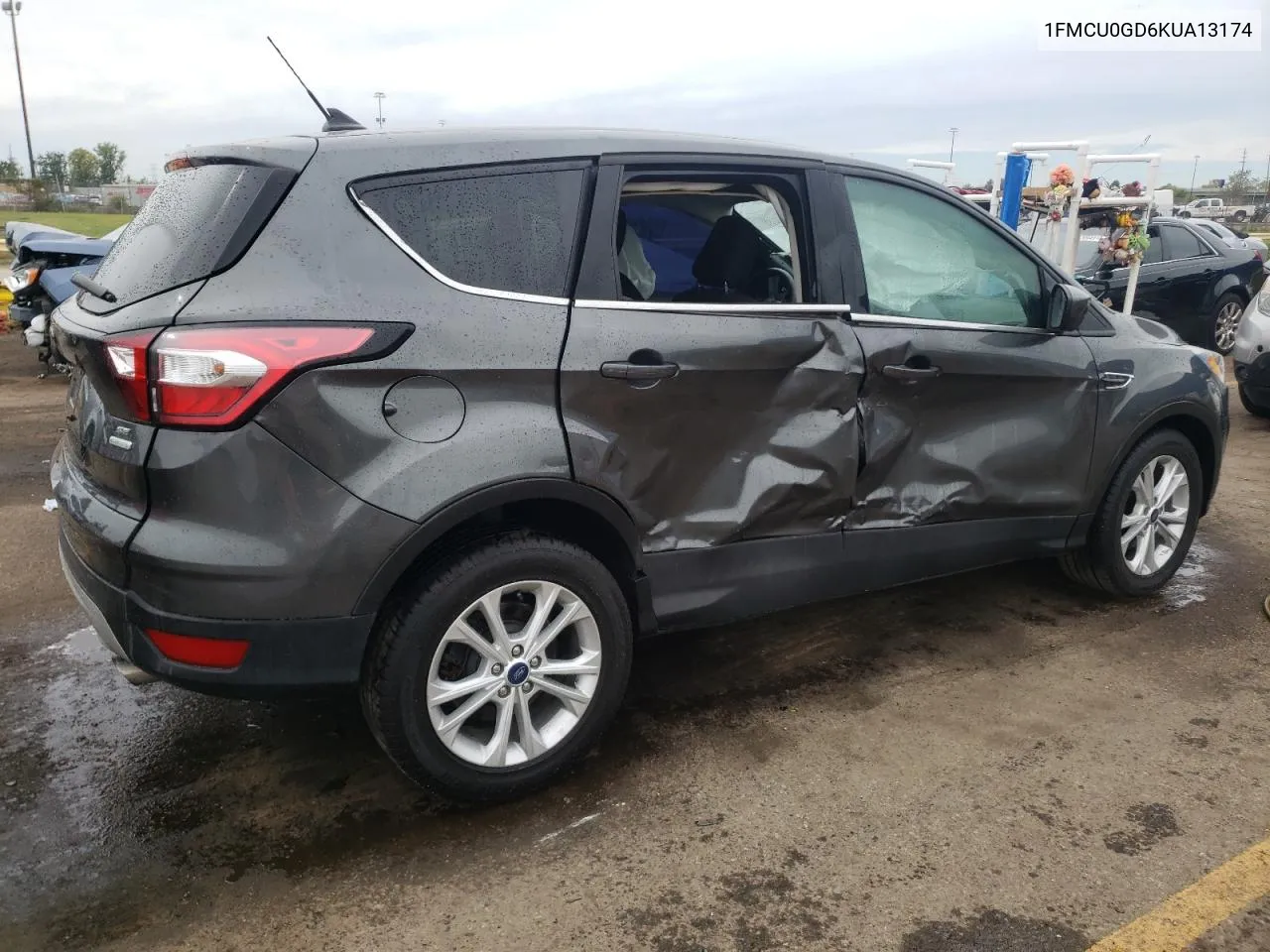 1FMCU0GD6KUA13174 2019 Ford Escape Se