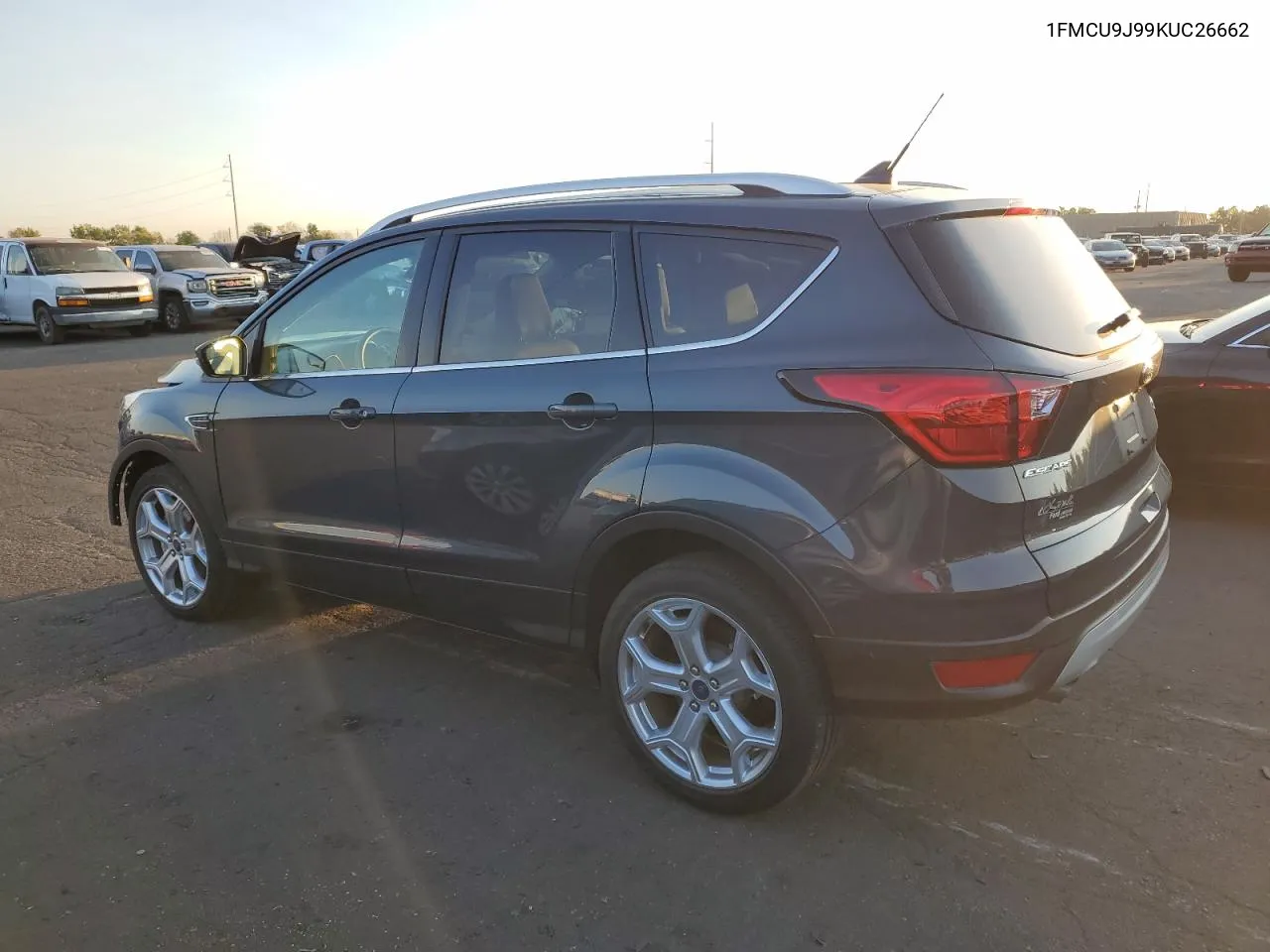 1FMCU9J99KUC26662 2019 Ford Escape Titanium