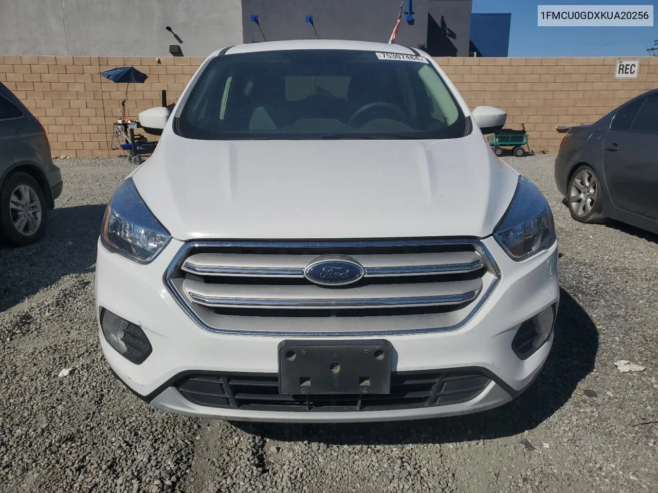 1FMCU0GDXKUA20256 2019 Ford Escape Se