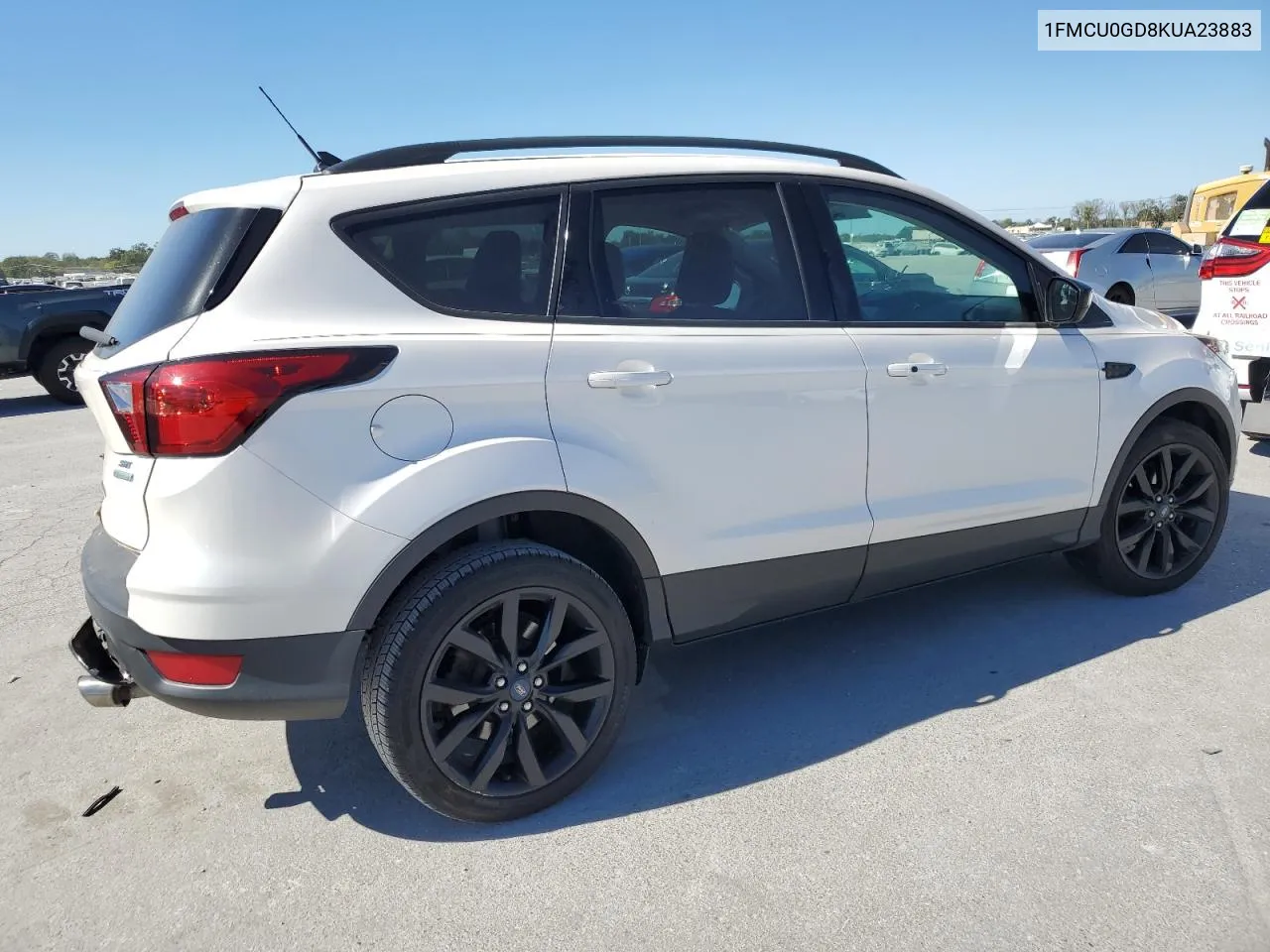 1FMCU0GD8KUA23883 2019 Ford Escape Se