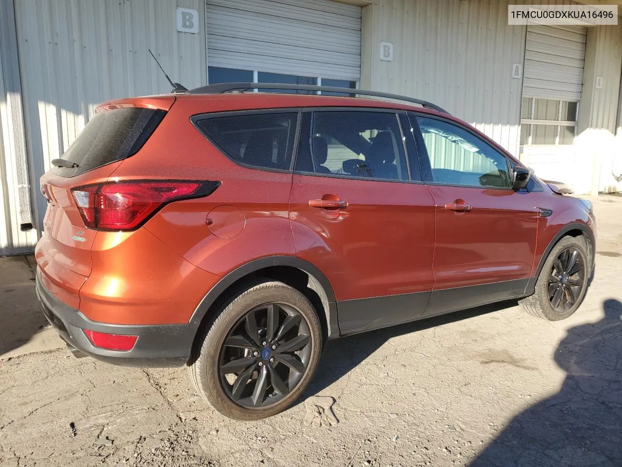 2019 Ford Escape Se VIN: 1FMCU0GDXKUA16496 Lot: 77340164