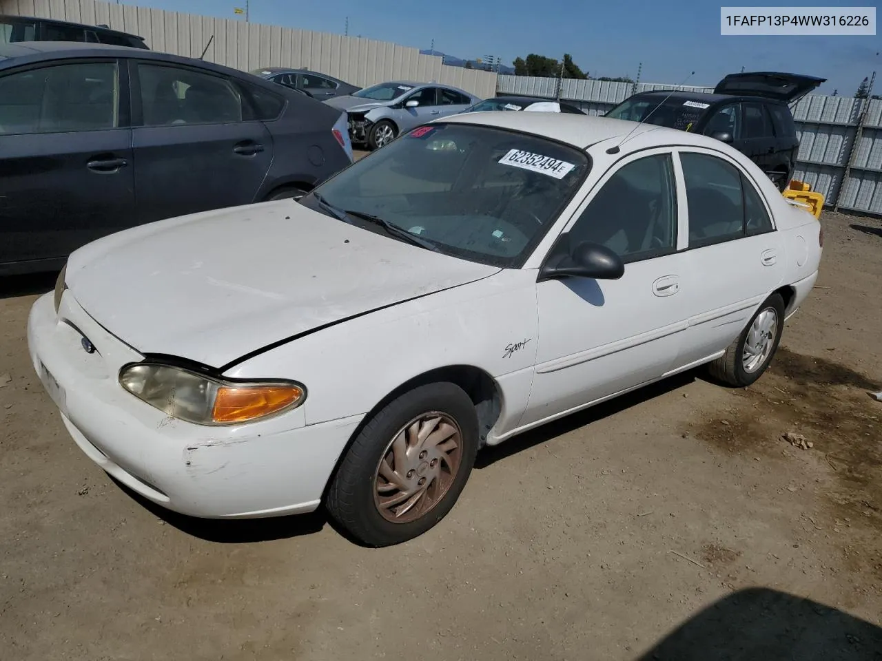 1998 Ford Escort Se VIN: 1FAFP13P4WW316226 Lot: 62352494