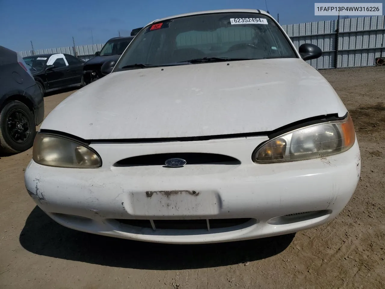 1998 Ford Escort Se VIN: 1FAFP13P4WW316226 Lot: 62352494