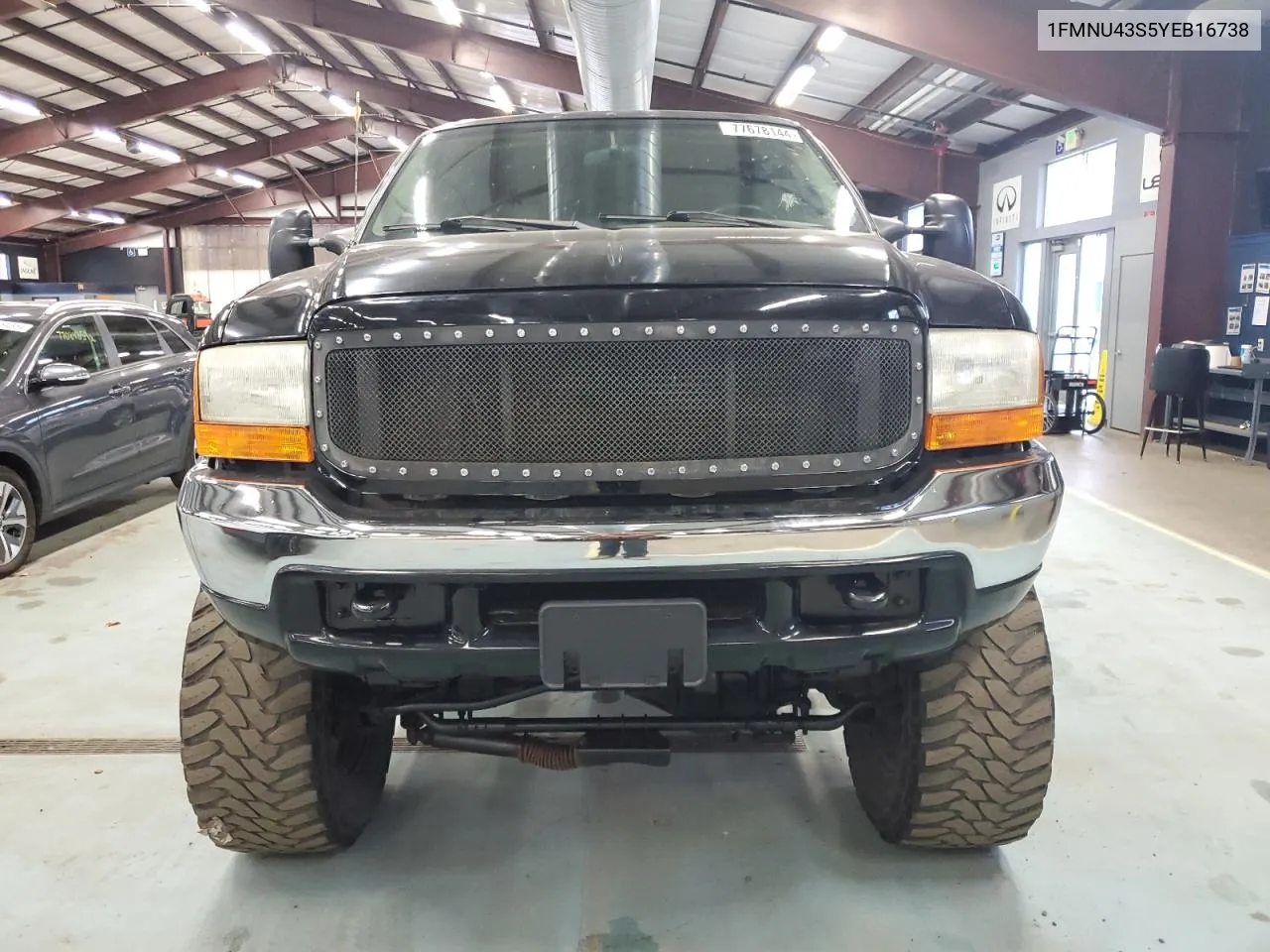 2000 Ford Excursion Limited VIN: 1FMNU43S5YEB16738 Lot: 77678144