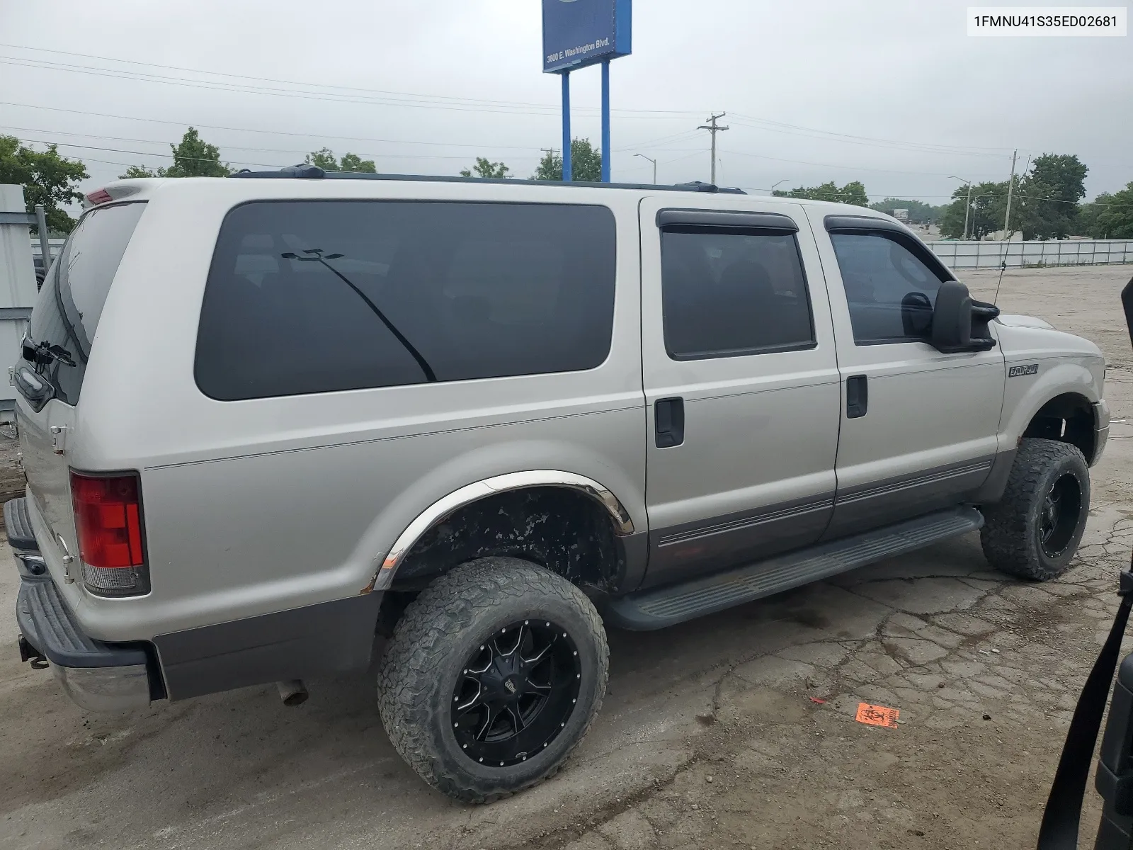 2005 Ford Excursion Xlt VIN: 1FMNU41S35ED02681 Lot: 65135294