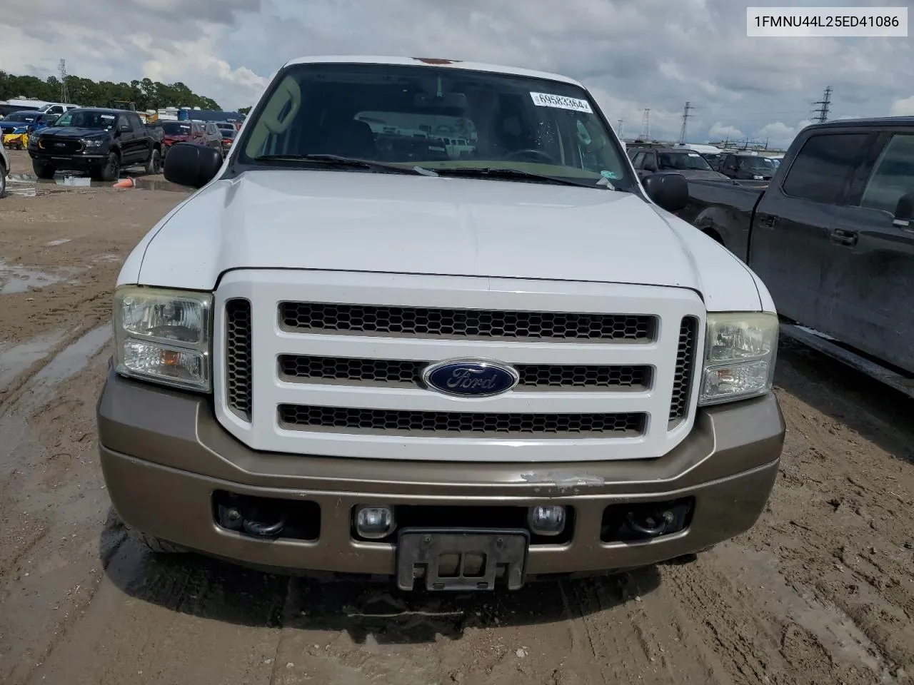 1FMNU44L25ED41086 2005 Ford Excursion Eddie Bauer