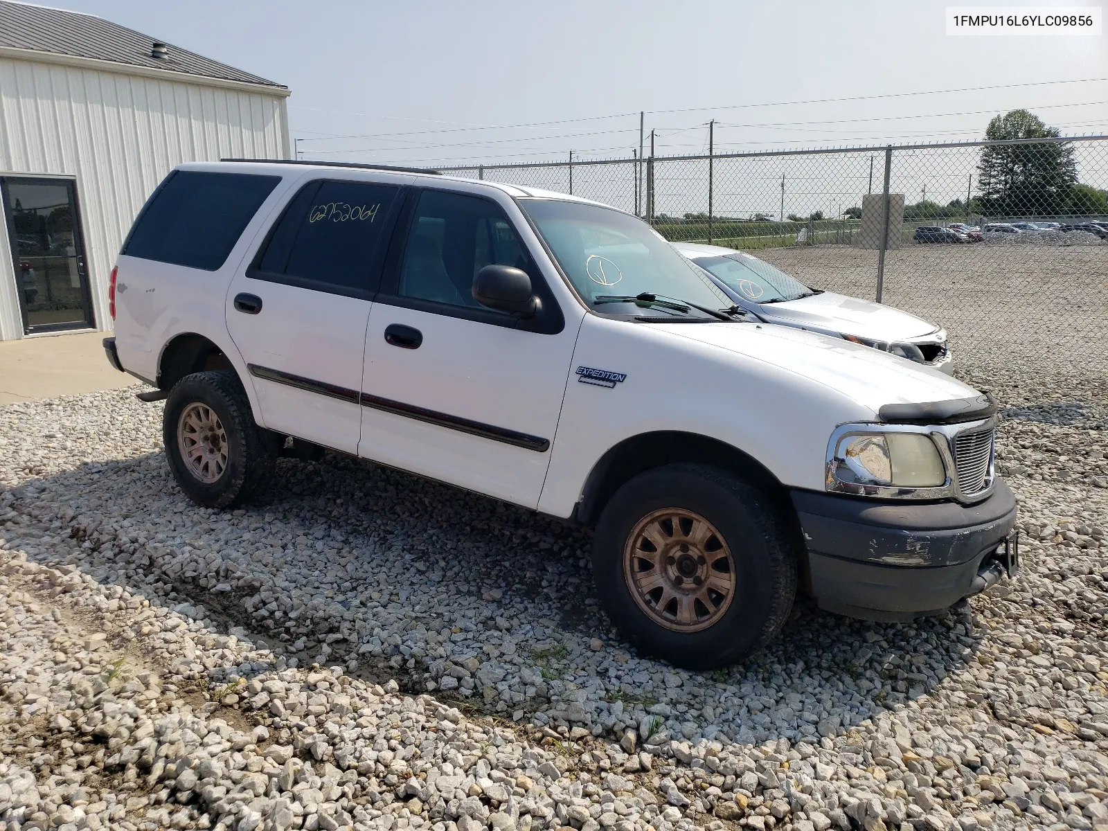 2000 Ford Expedition Xlt VIN: 1FMPU16L6YLC09856 Lot: 62752064