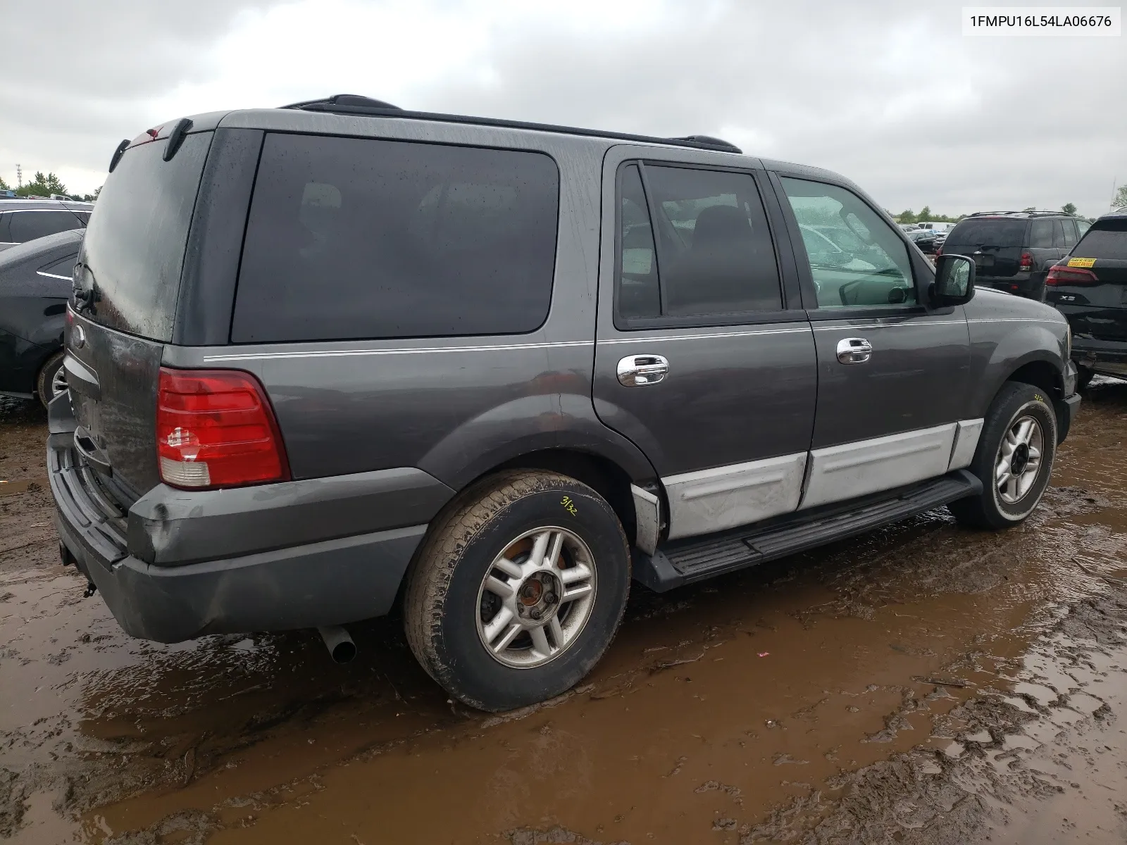 2004 Ford Expedition Xlt VIN: 1FMPU16L54LA06676 Lot: 54260774