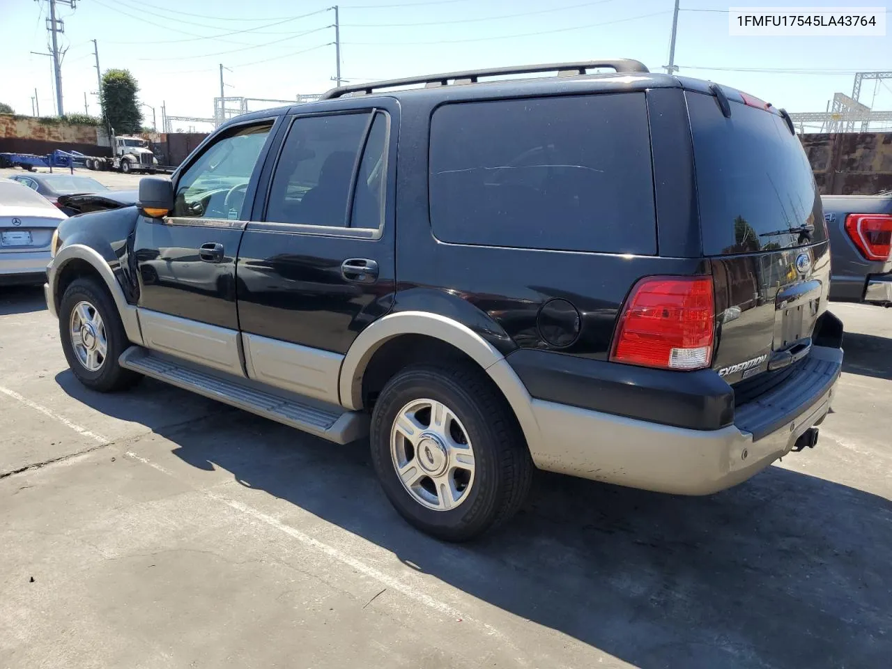 2005 Ford Expedition Eddie Bauer VIN: 1FMFU17545LA43764 Lot: 70214614