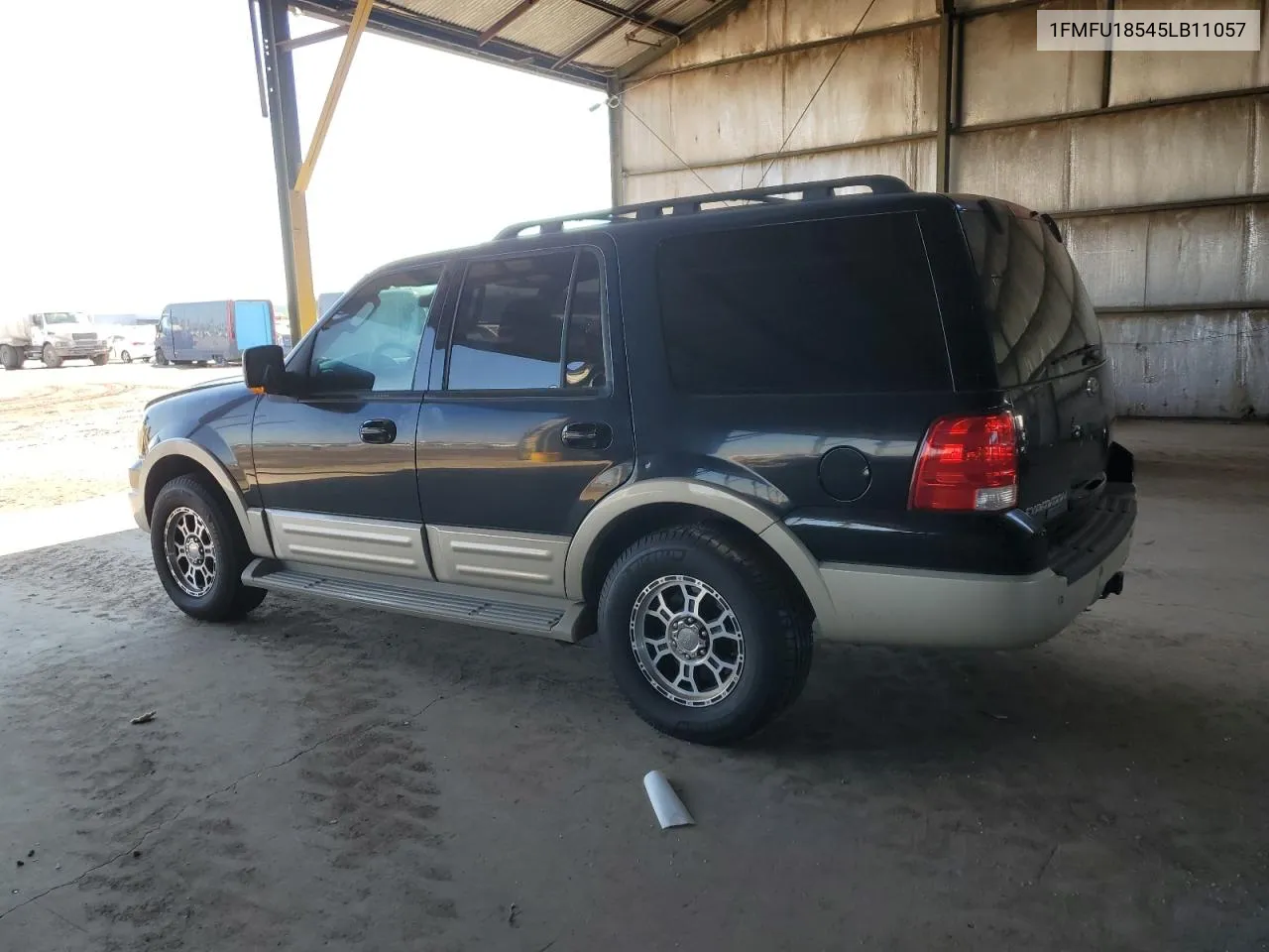 1FMFU18545LB11057 2005 Ford Expedition Eddie Bauer