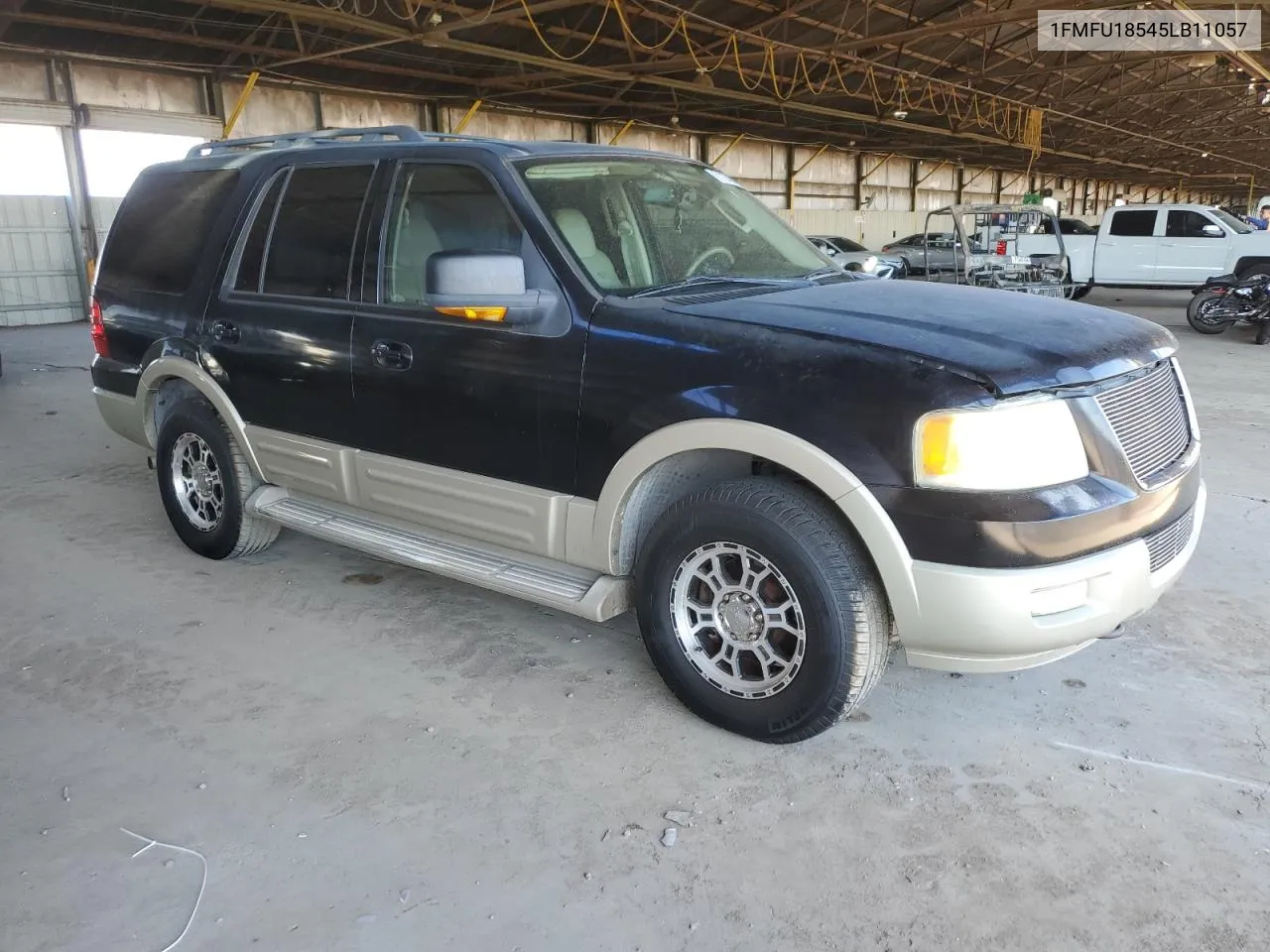 2005 Ford Expedition Eddie Bauer VIN: 1FMFU18545LB11057 Lot: 71134044