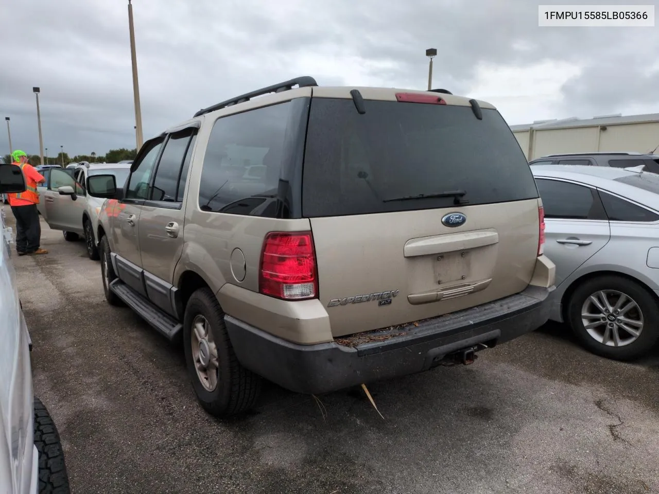 2005 Ford Expedition Xlt VIN: 1FMPU15585LB05366 Lot: 74073254