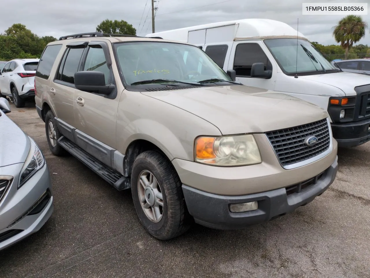 2005 Ford Expedition Xlt VIN: 1FMPU15585LB05366 Lot: 74073254