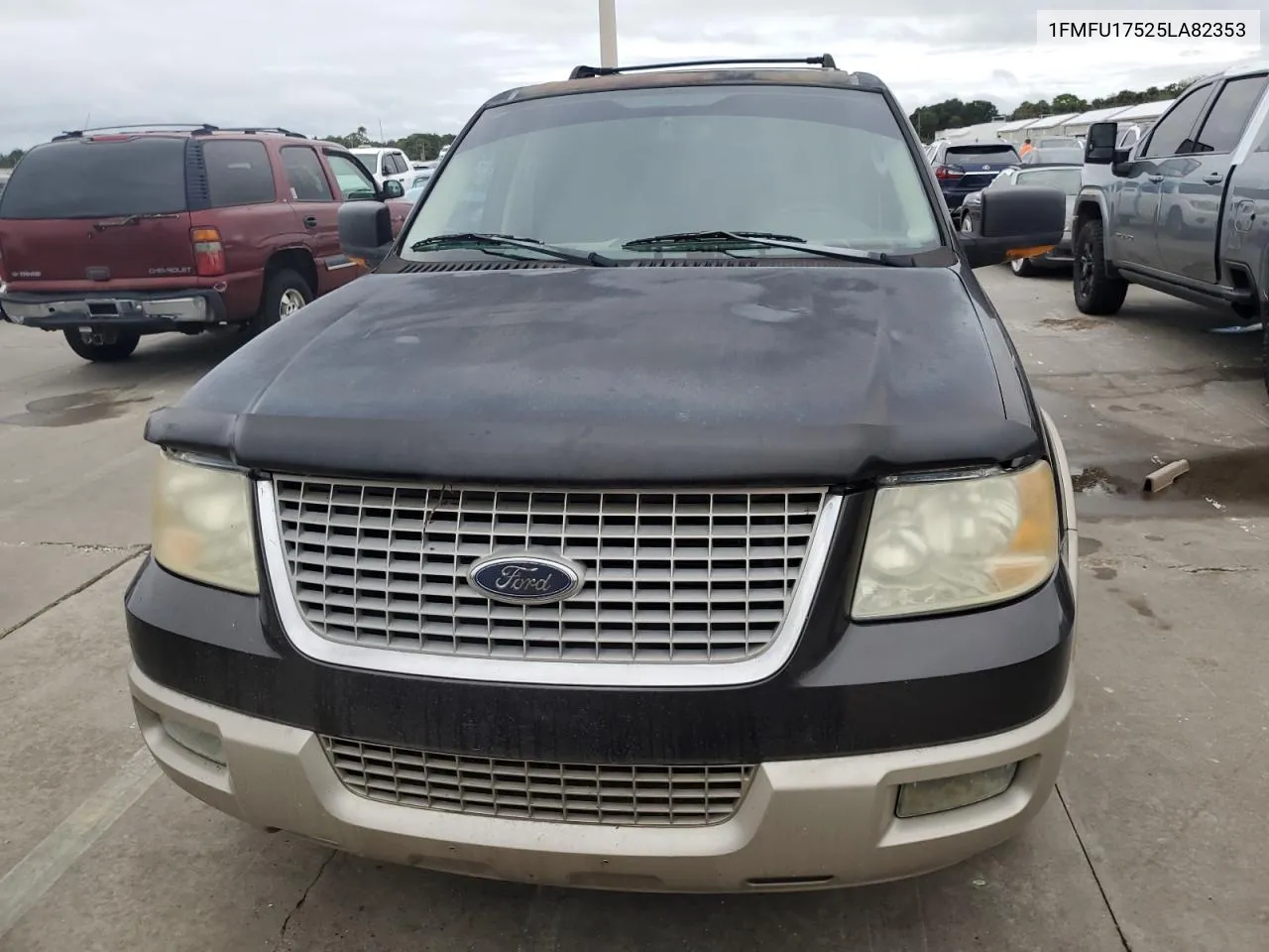 2005 Ford Expedition Eddie Bauer VIN: 1FMFU17525LA82353 Lot: 74686204