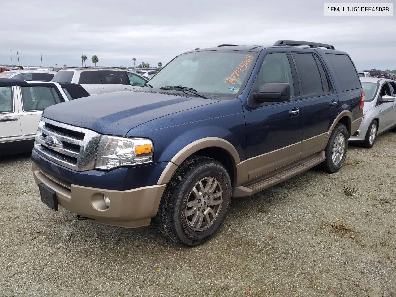 2013 Ford Expedition Xlt VIN: 1FMJU1J51DEF45038 Lot: 74745204