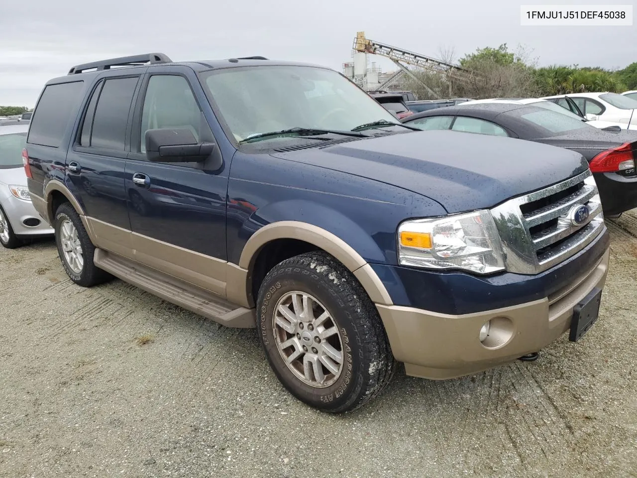 2013 Ford Expedition Xlt VIN: 1FMJU1J51DEF45038 Lot: 74745204