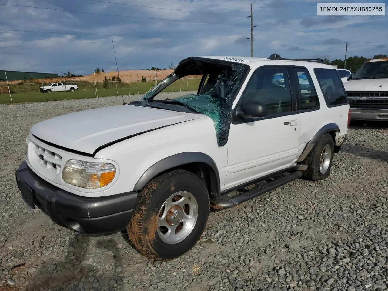 1999 Ford Explorer VIN: 1FMDU24E5XUB50255 Lot: 74538014