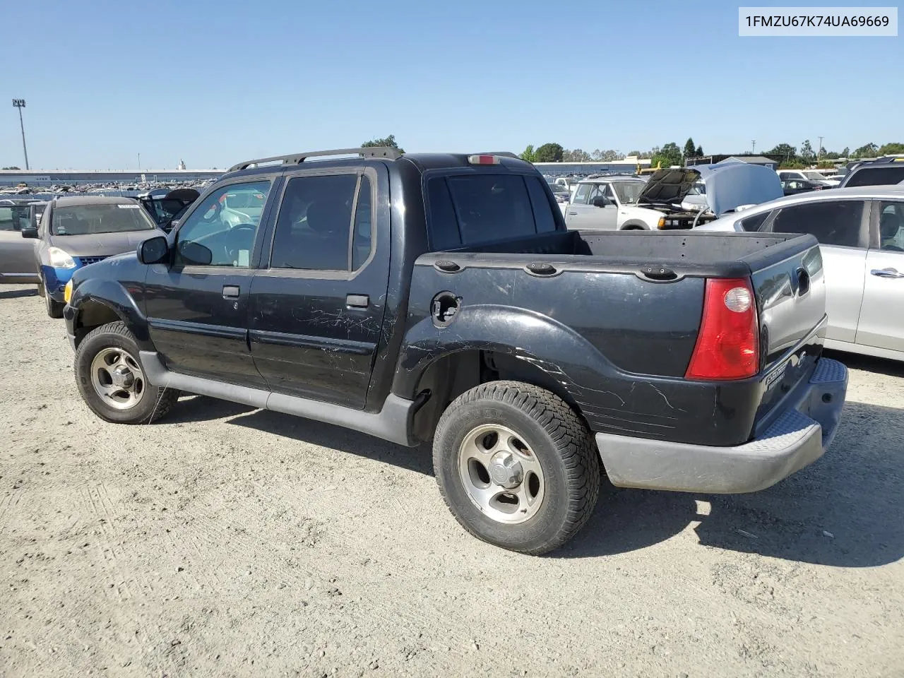 2004 Ford Explorer Sport Trac VIN: 1FMZU67K74UA69669 Lot: 56702884