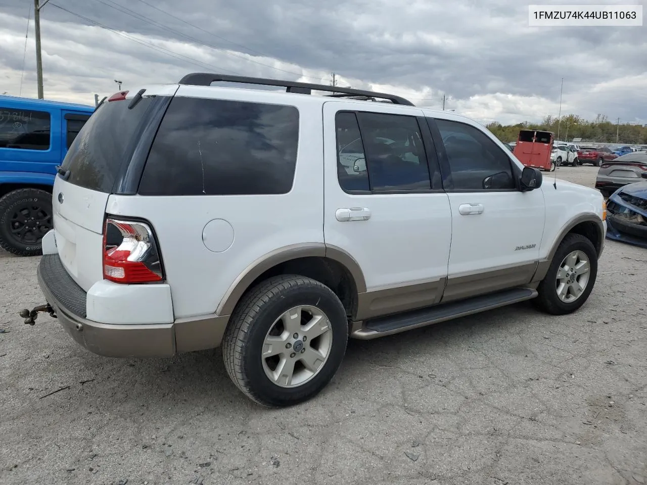 2004 Ford Explorer Eddie Bauer VIN: 1FMZU74K44UB11063 Lot: 74070214