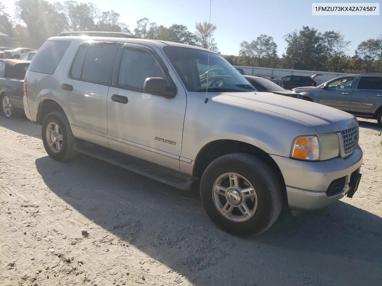 2004 Ford Explorer Xlt VIN: 1FMZU73KX4ZA74587 Lot: 76148254