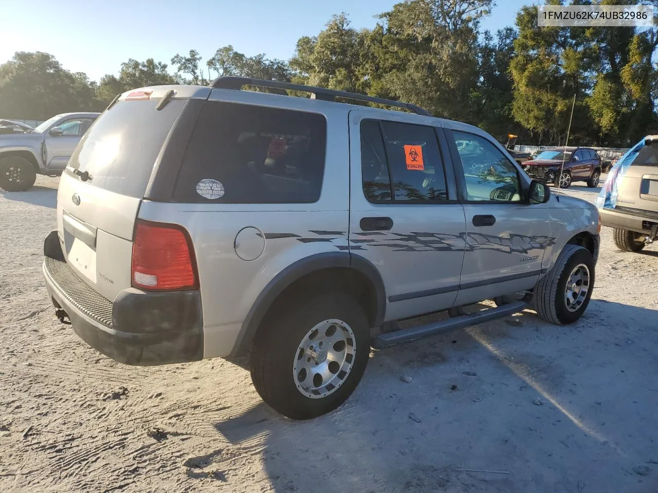 2004 Ford Explorer Xls VIN: 1FMZU62K74UB32986 Lot: 76790924