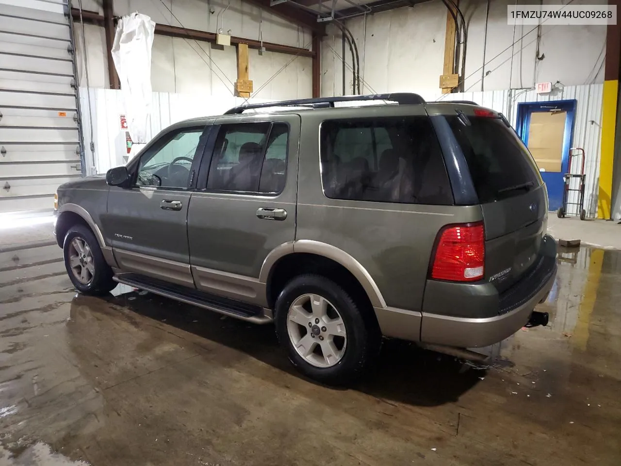 2004 Ford Explorer Eddie Bauer VIN: 1FMZU74W44UC09268 Lot: 79256904