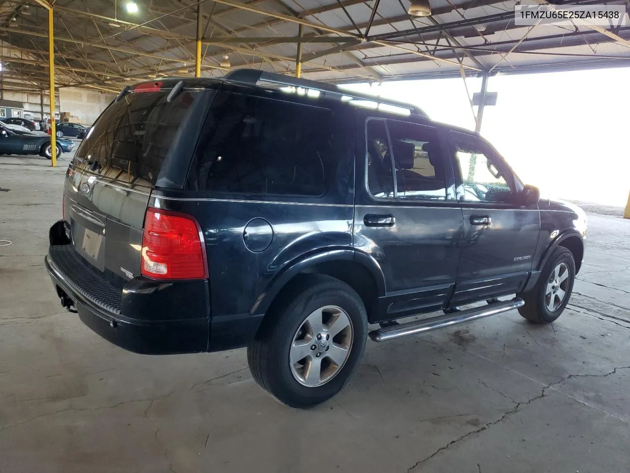 1FMZU65E25ZA15438 2005 Ford Explorer Limited