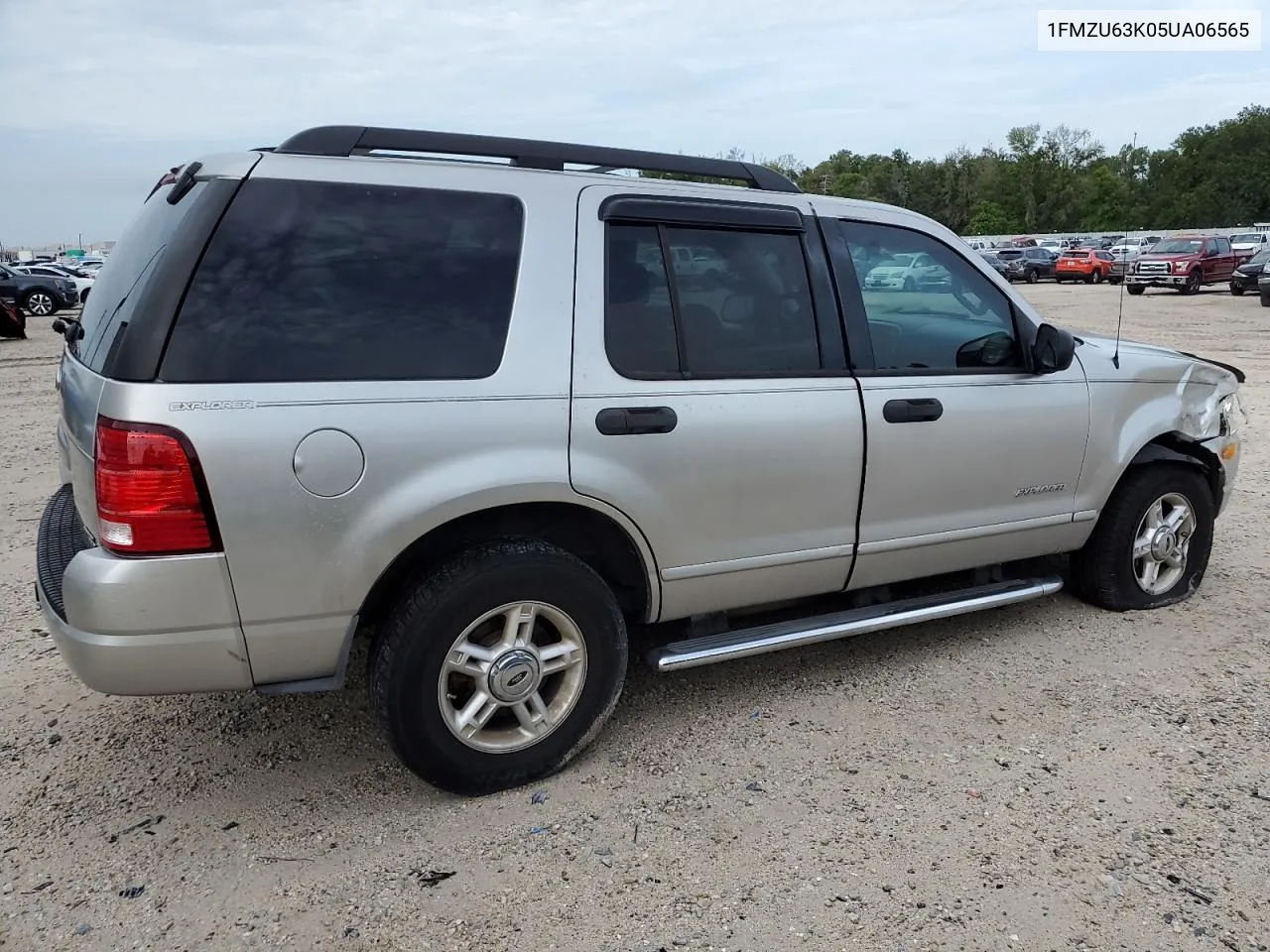 2005 Ford Explorer Xlt VIN: 1FMZU63K05UA06565 Lot: 70125224