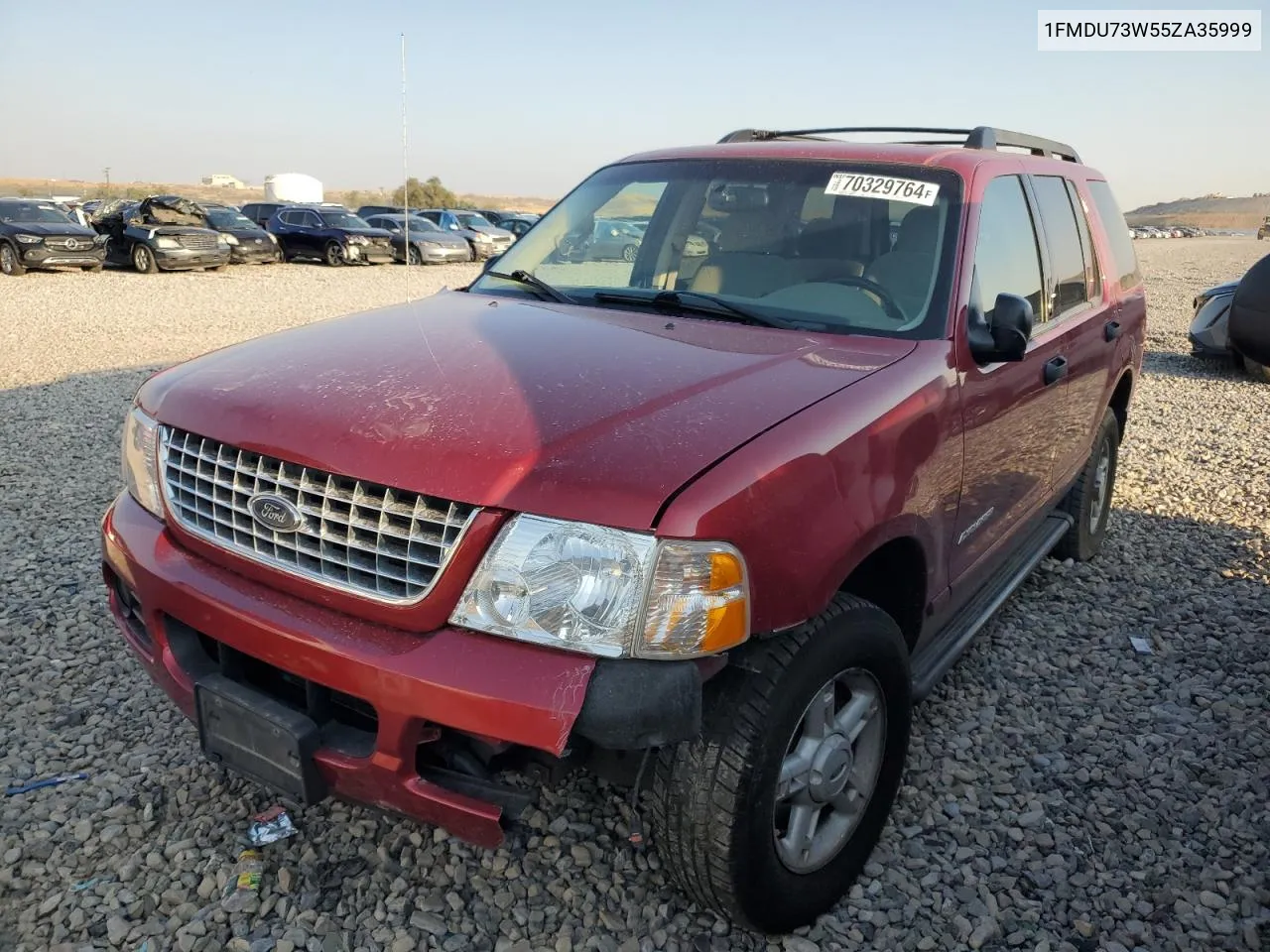 2005 Ford Explorer Xlt VIN: 1FMDU73W55ZA35999 Lot: 70329764