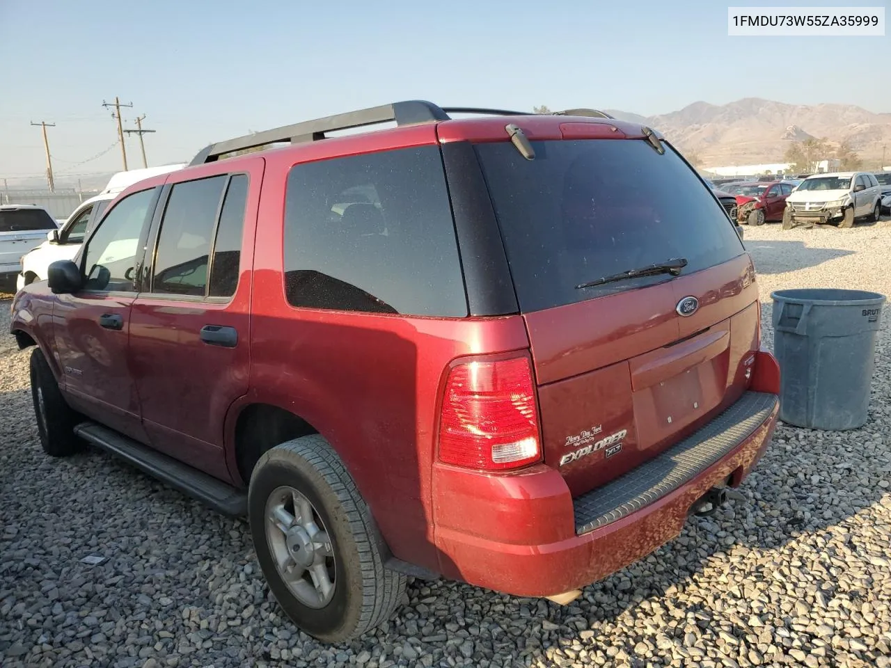 2005 Ford Explorer Xlt VIN: 1FMDU73W55ZA35999 Lot: 70329764