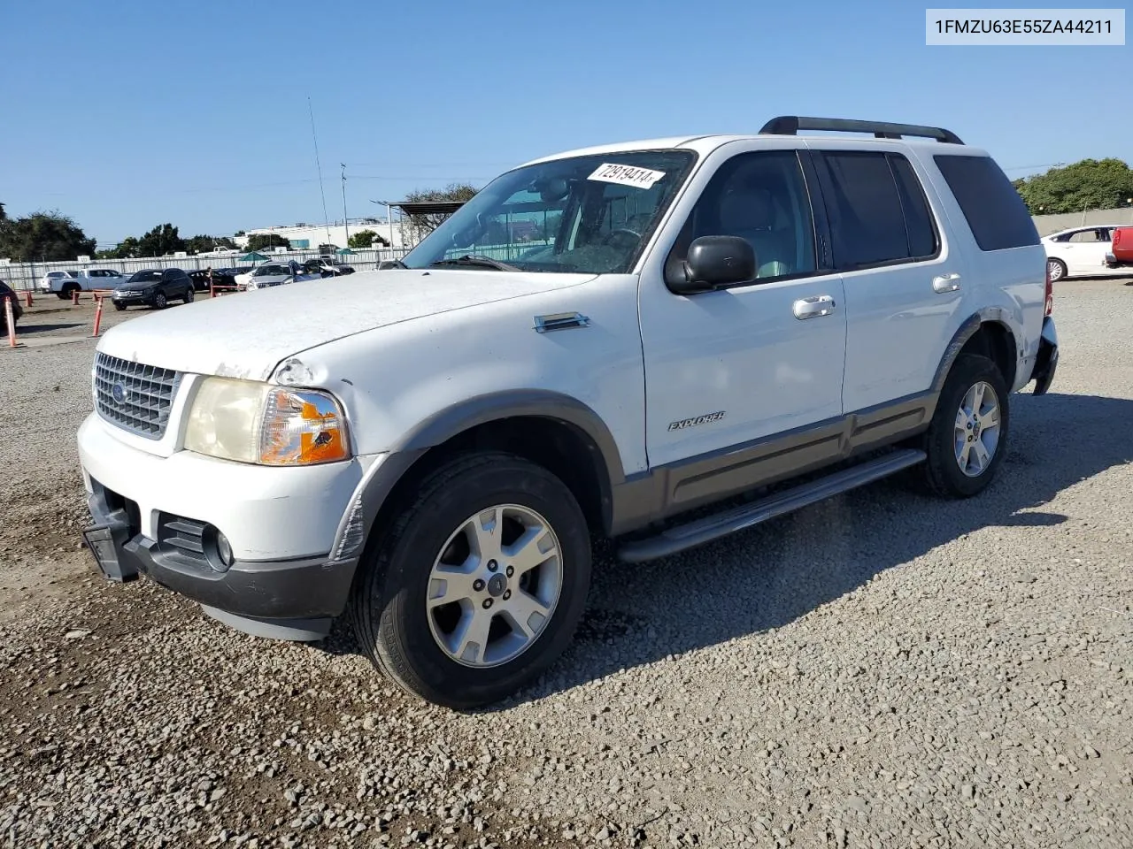 2005 Ford Explorer Xlt VIN: 1FMZU63E55ZA44211 Lot: 72919414