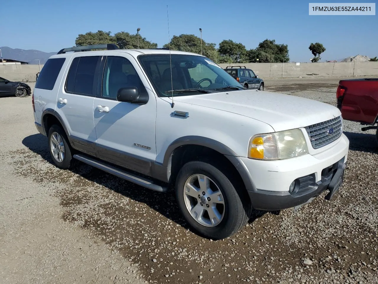 2005 Ford Explorer Xlt VIN: 1FMZU63E55ZA44211 Lot: 72919414