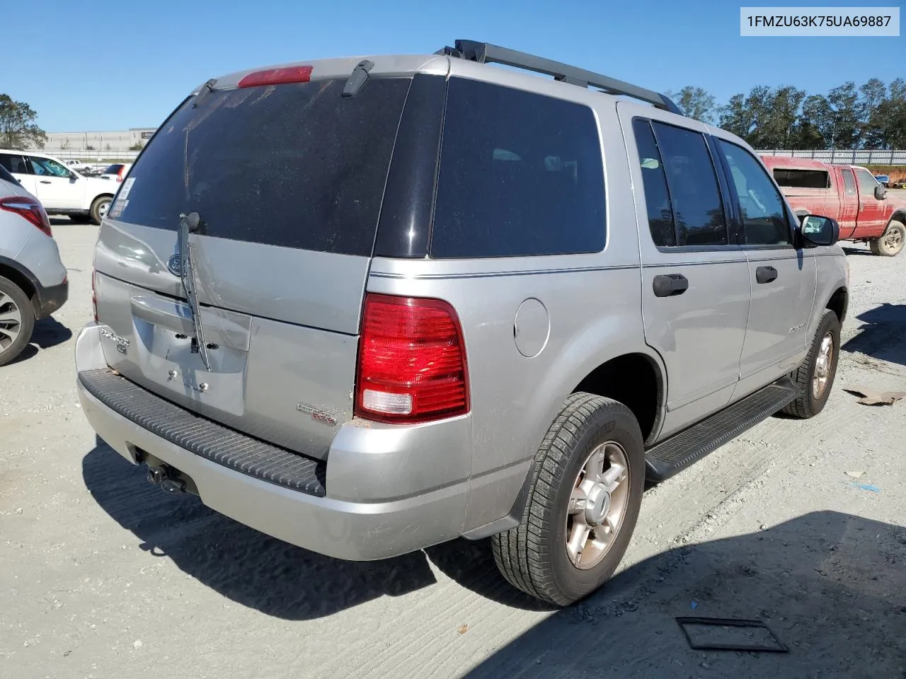 2005 Ford Explorer Xlt VIN: 1FMZU63K75UA69887 Lot: 75574064