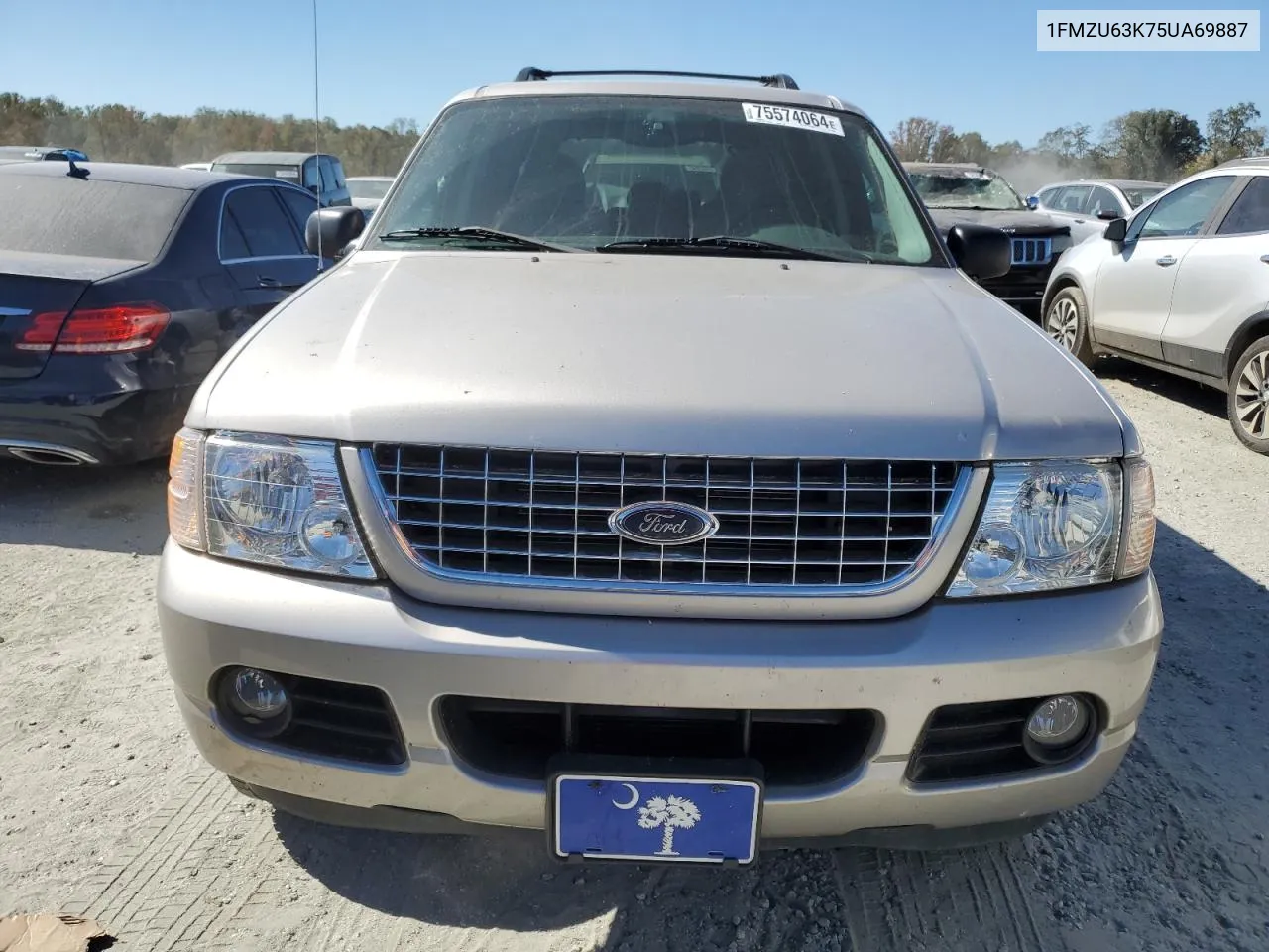 2005 Ford Explorer Xlt VIN: 1FMZU63K75UA69887 Lot: 75574064