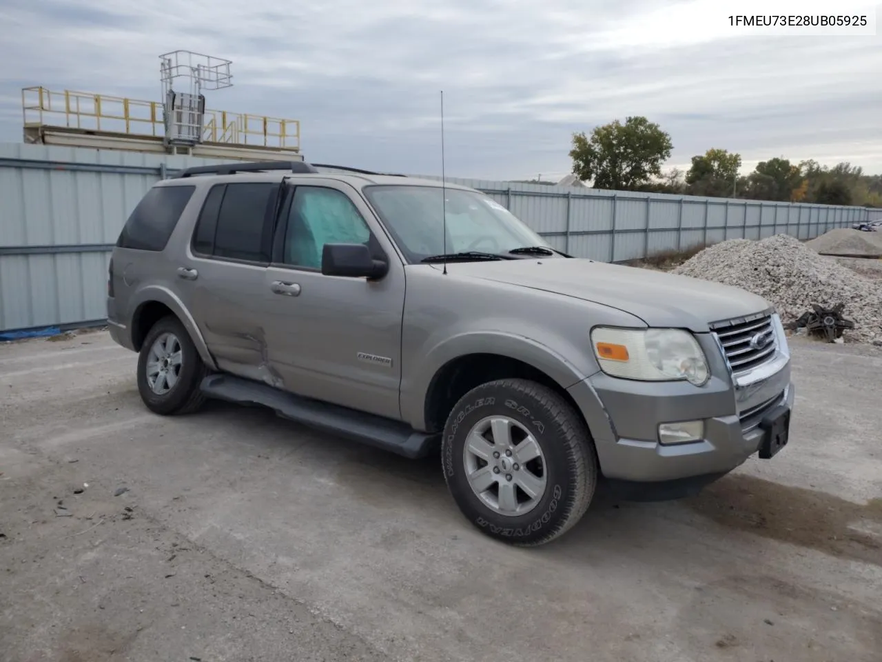 2008 Ford Explorer Xlt VIN: 1FMEU73E28UB05925 Lot: 75943204