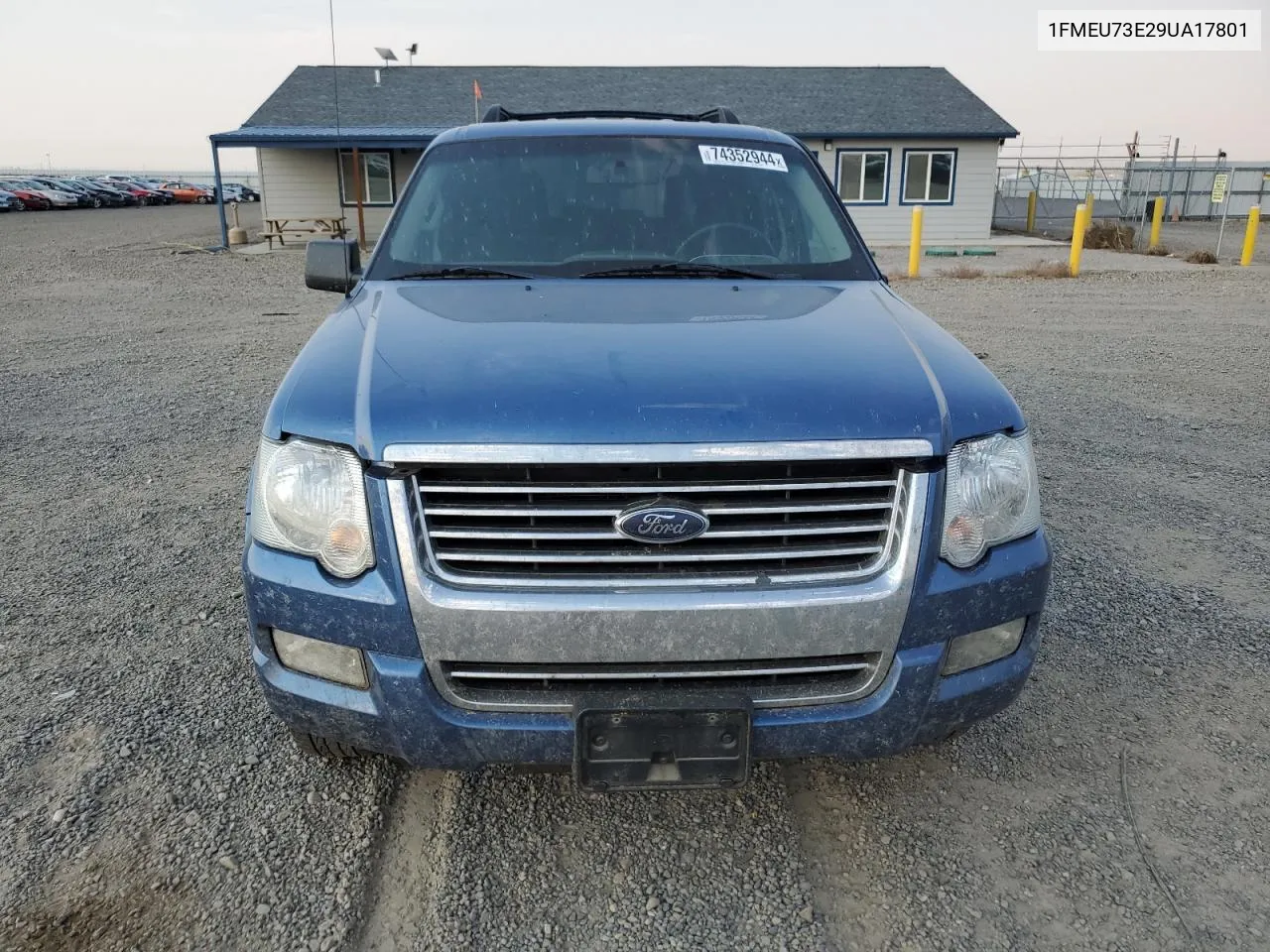 2009 Ford Explorer Xlt VIN: 1FMEU73E29UA17801 Lot: 74352944