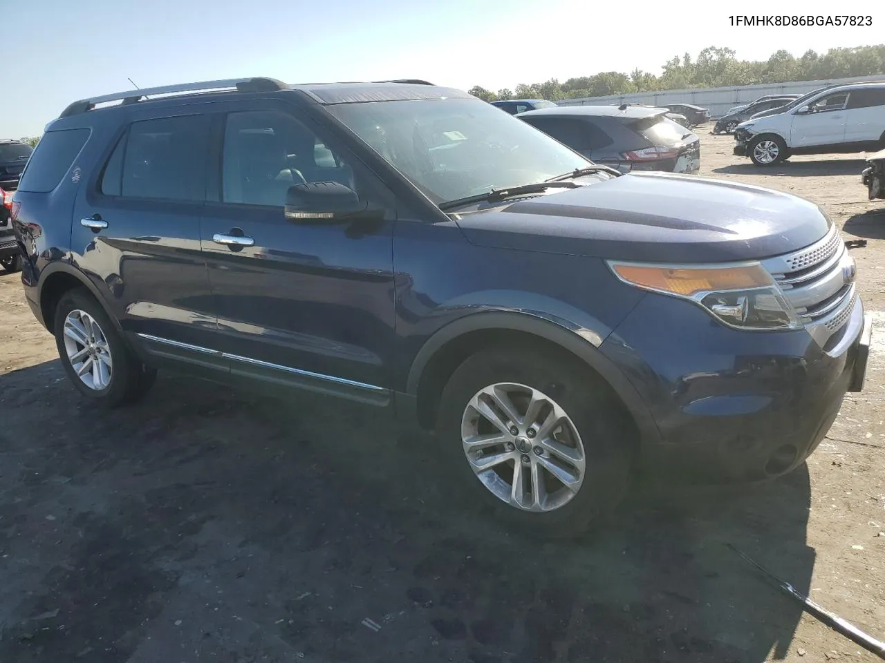 1FMHK8D86BGA57823 2011 Ford Explorer Xlt