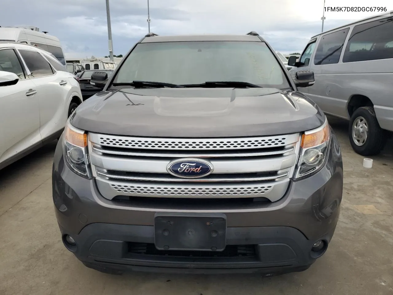 1FM5K7D82DGC67996 2013 Ford Explorer Xlt