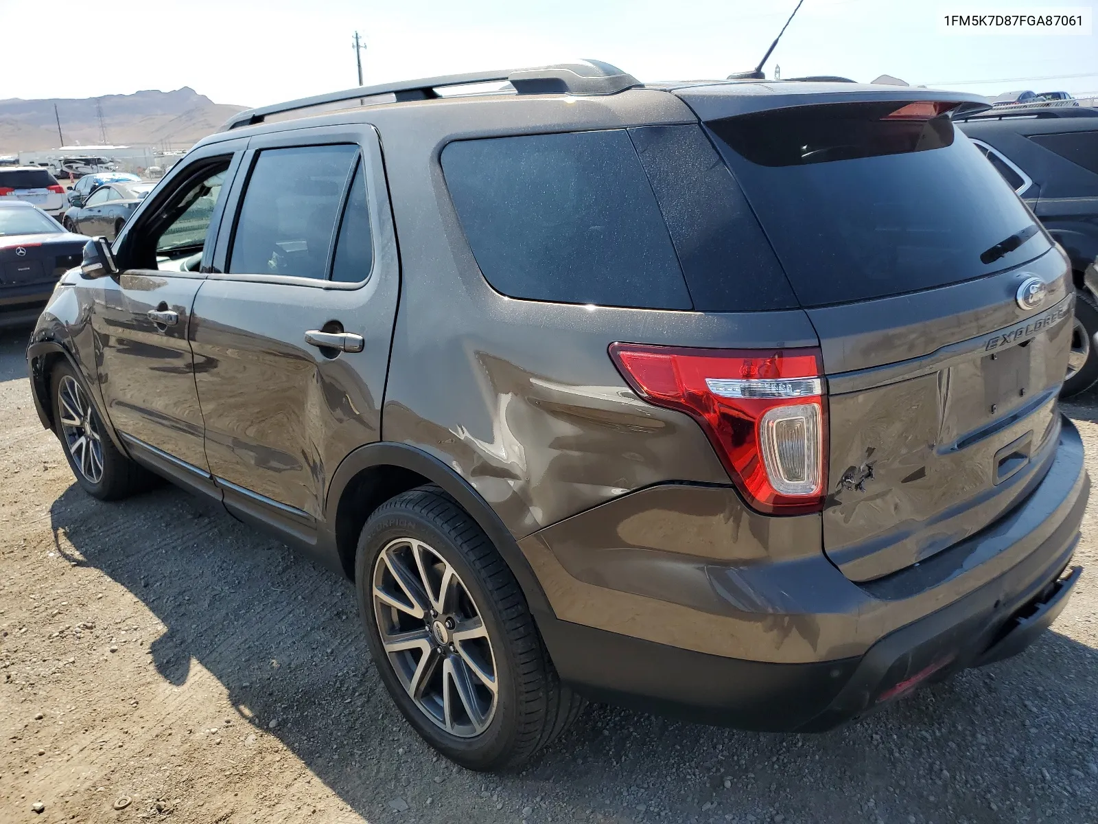 1FM5K7D87FGA87061 2015 Ford Explorer Xlt