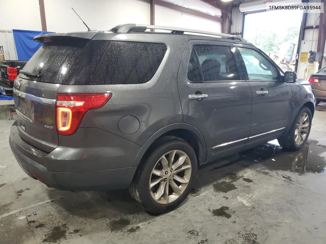 1FM5K8D89FGA95944 2015 Ford Explorer Xlt