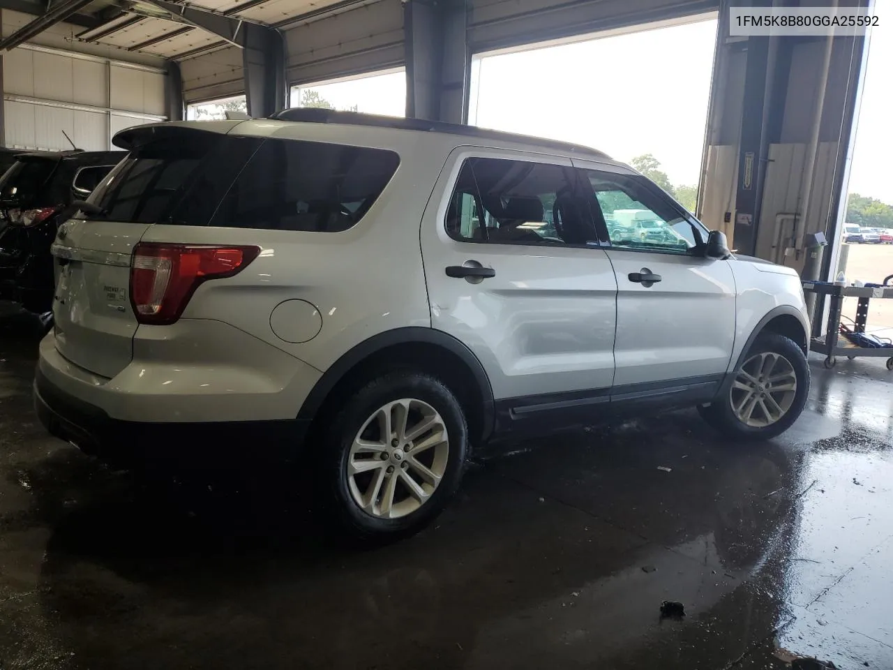 1FM5K8B80GGA25592 2016 Ford Explorer