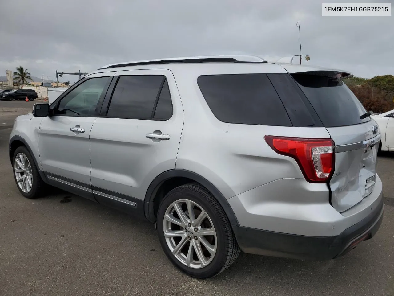 1FM5K7FH1GGB75215 2016 Ford Explorer Limited