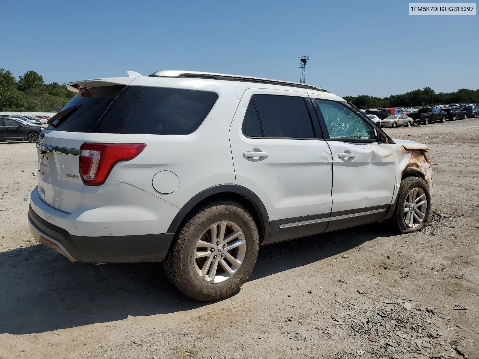 1FM5K7DH9HGB15297 2017 Ford Explorer Xlt