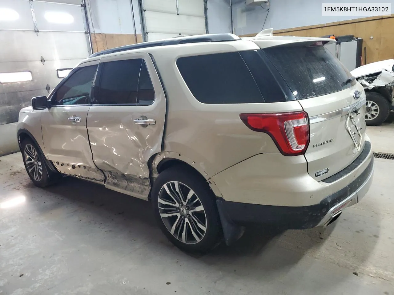 1FM5K8HT1HGA33102 2017 Ford Explorer Platinum