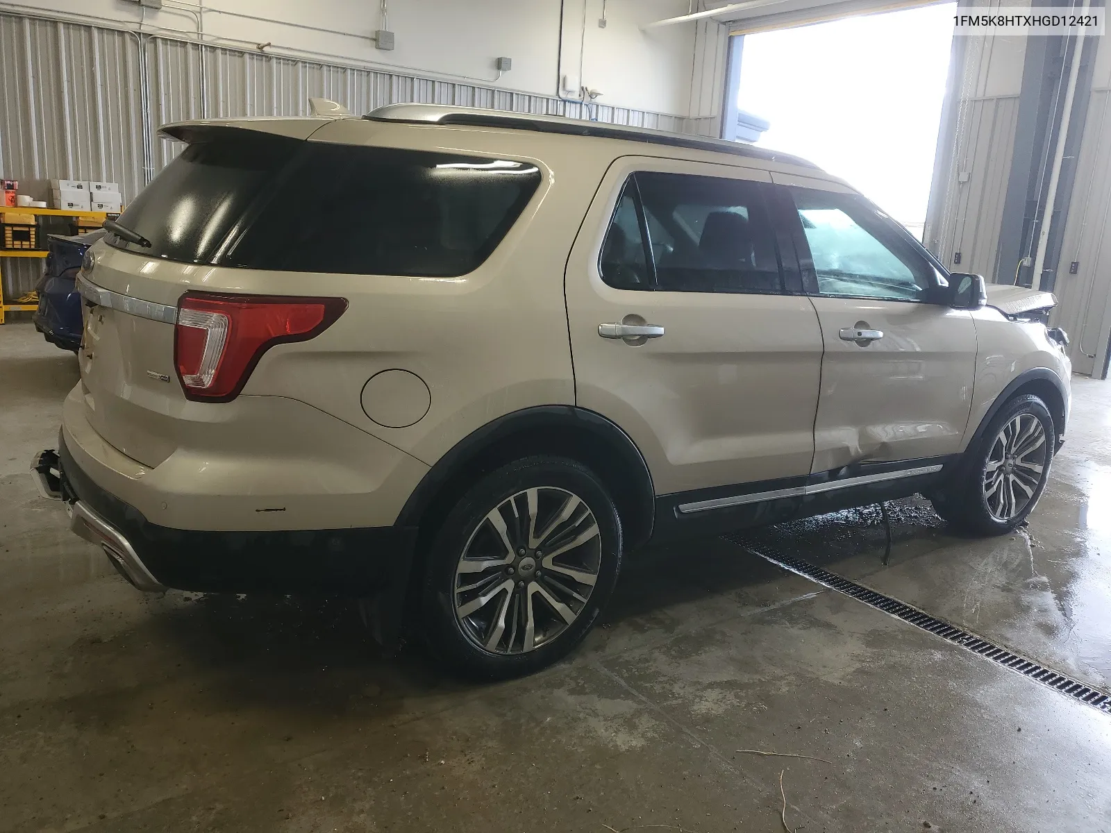 2017 Ford Explorer Platinum VIN: 1FM5K8HTXHGD12421 Lot: 66968664